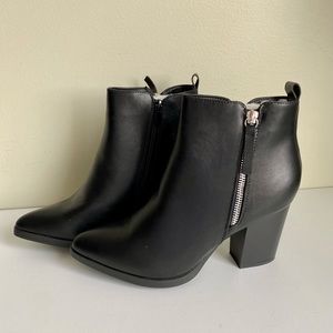 Low cut beautiful boots